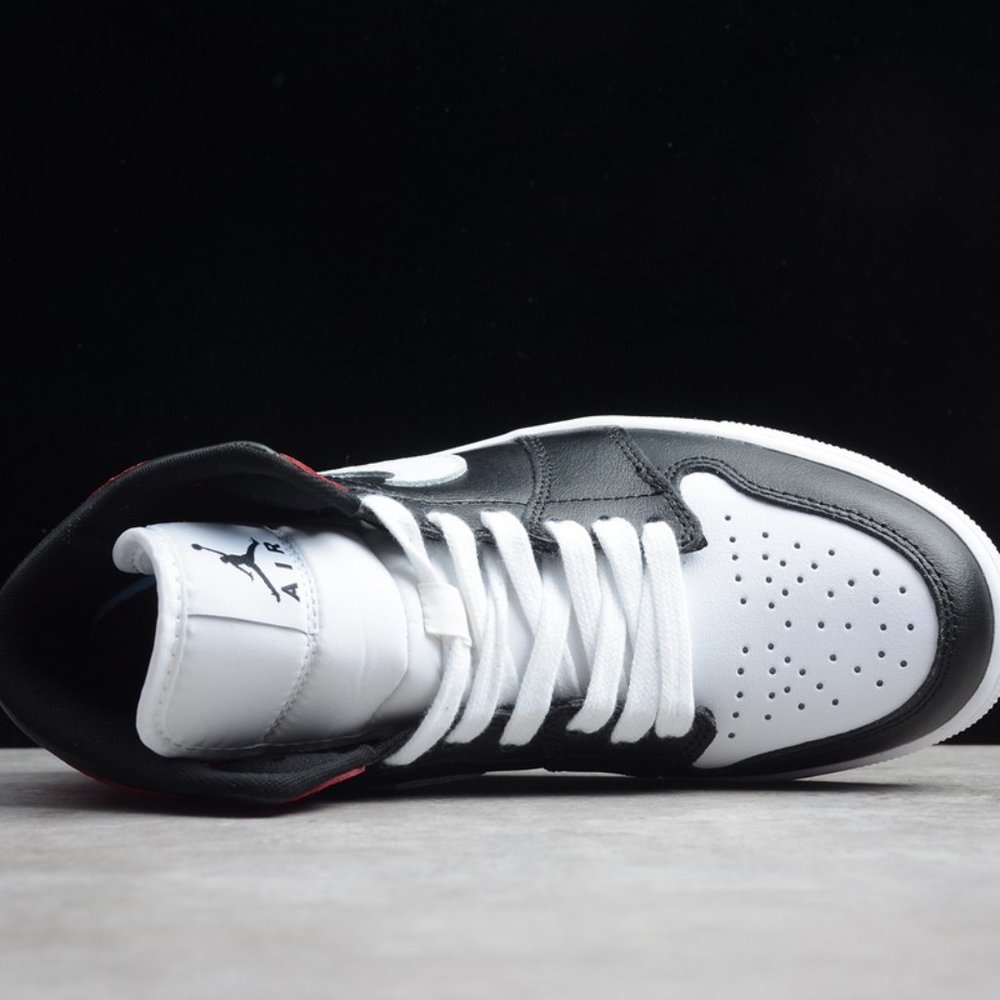Sports shoesNike Air Jordan 1 high top basketball